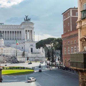 amazing-suite-piazza-venezia.it-romehotels.com/