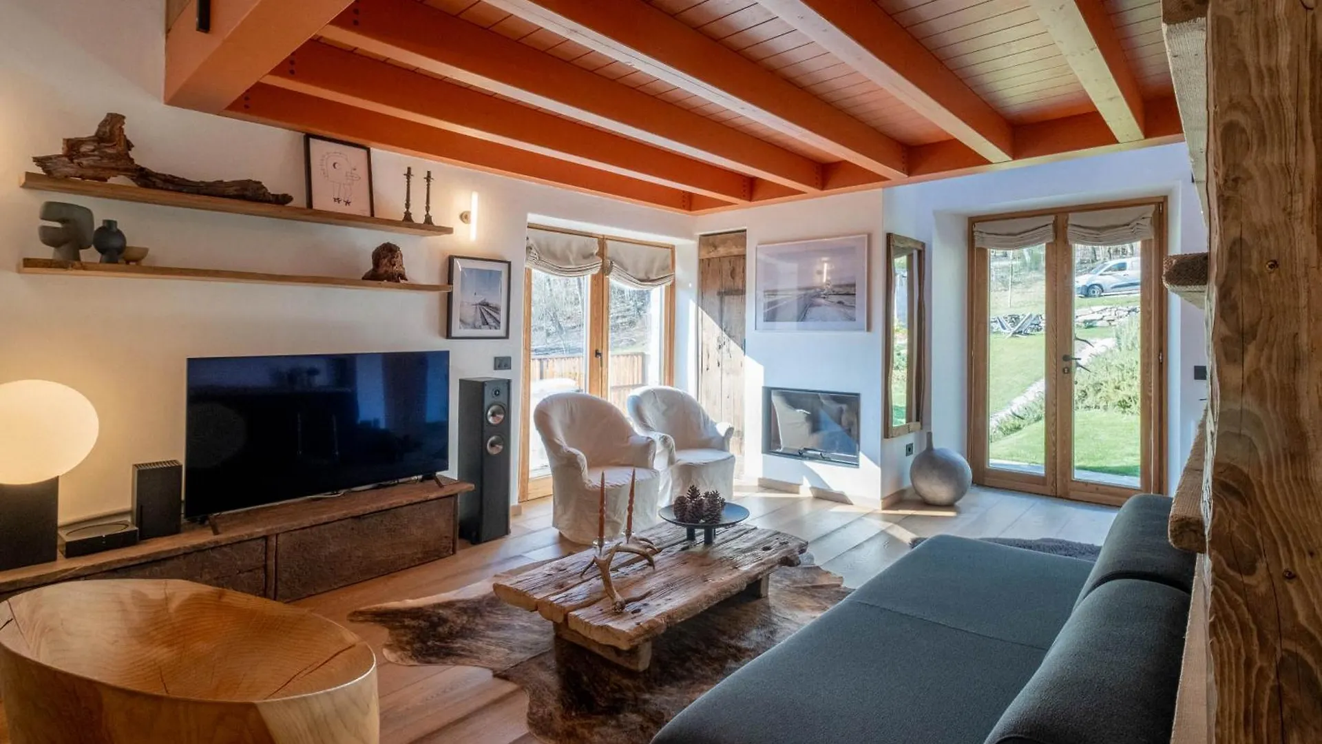 Hunum Villa Voga